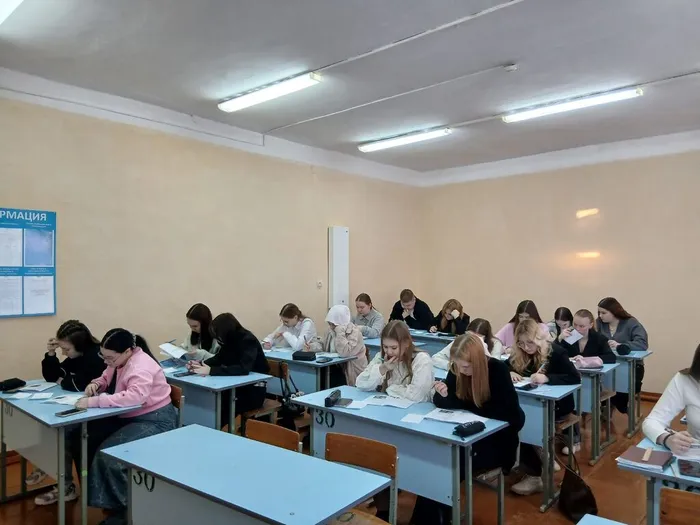 -5gebJ9WW56g7CzXhG4wBXFfKeusE-vqraqUm18D8xgoN6yJku62CaFzdGm5-DSIqApJxP7AdedZ0_dyVTUsrYlM
